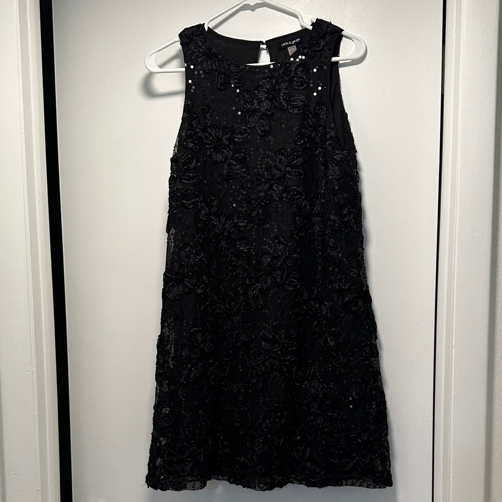 Black Sleeveless Floral Appliqué Mini Dress